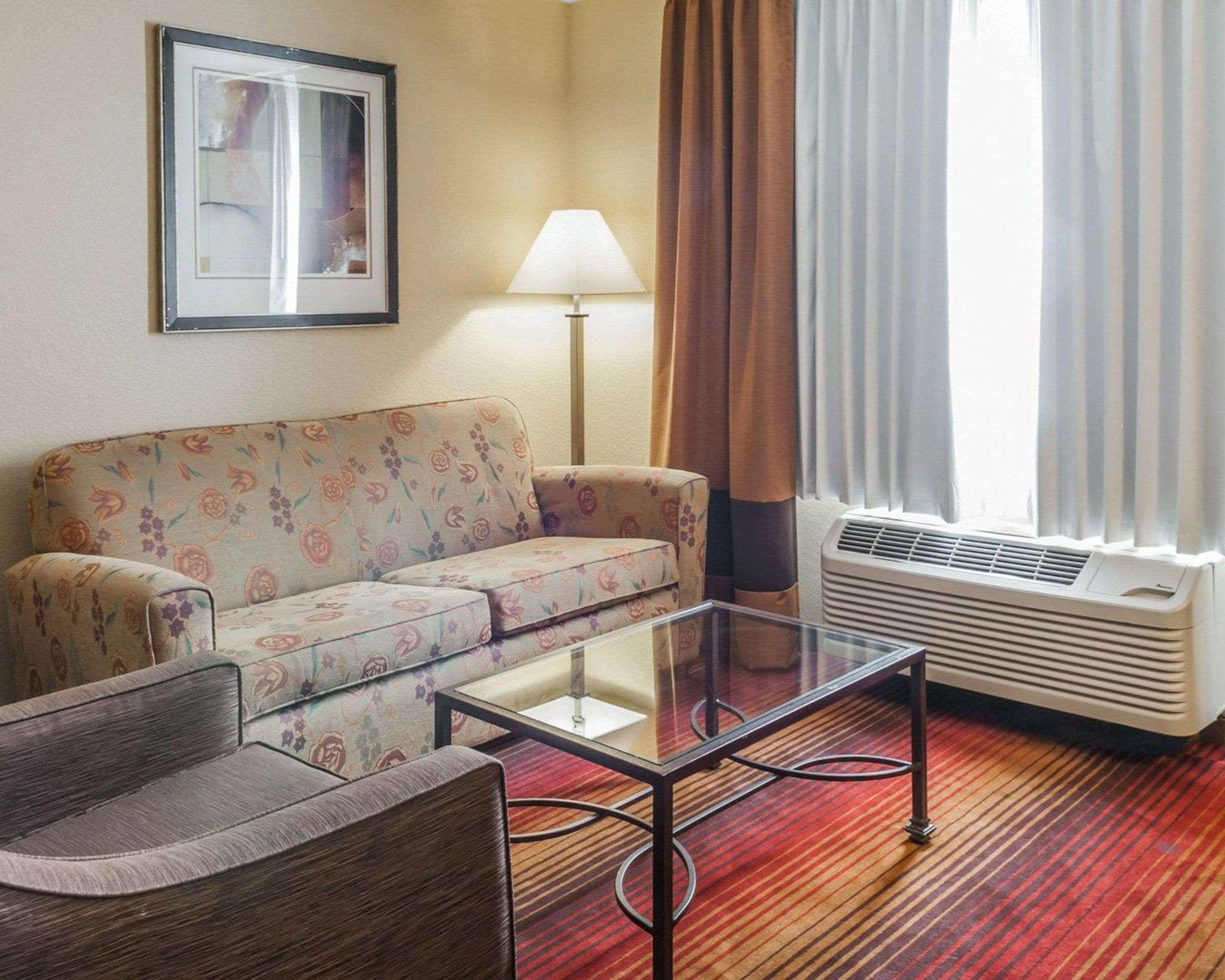 Quality Inn & Suites Albuquerque West מראה חיצוני תמונה